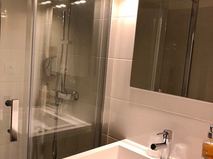 غرفة سوبيريور, Saint Louis