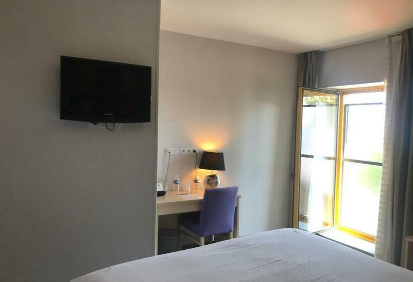 חדר סטנדרט לשלושה, Hôtel Les Palis