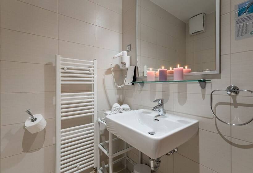 Quarto Estandar Vista Mar com Sacada, Maritimo