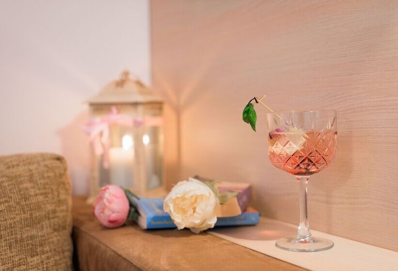 Júnior Suíte Vista Montanha, Maritimo