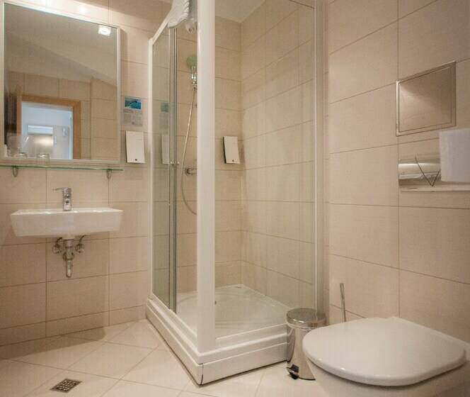 Apartamento 1 Quarto Vista Mar com Sacada, Maritimo