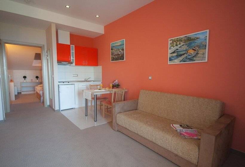 Apartamento 1 Quarto Vista Mar com Sacada, Maritimo