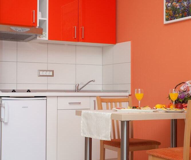 Apartamento 1 Quarto Vista Mar com Sacada, Maritimo