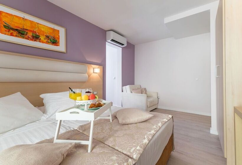 Quarto Estandar Vista Montanha, Maritimo