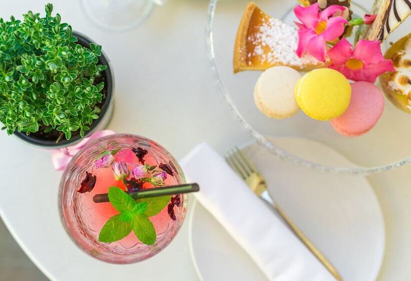 Quarto Estandar Vista Montanha, Maritimo