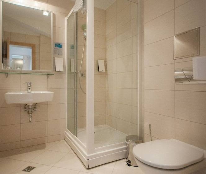 Apartamento 1 Quarto Vista Mar com Sacada, Maritimo