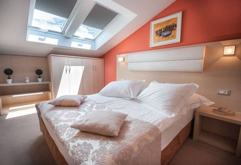 Apartamento 1 Quarto Vista Mar com Sacada, Maritimo