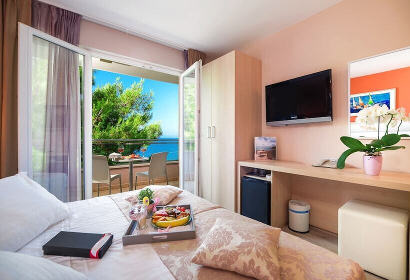 Quarto Estandar Vista Mar com Sacada, Maritimo