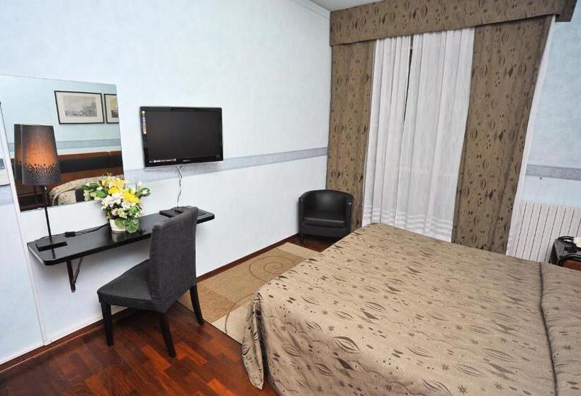 غرفة كلاسيكية, Massimo D'azeglio