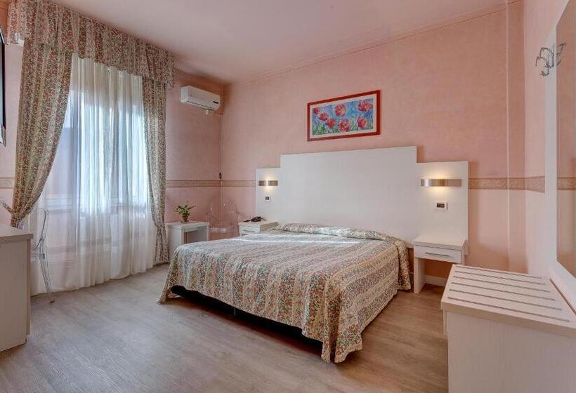 חדר סופריור, Massimo D'azeglio