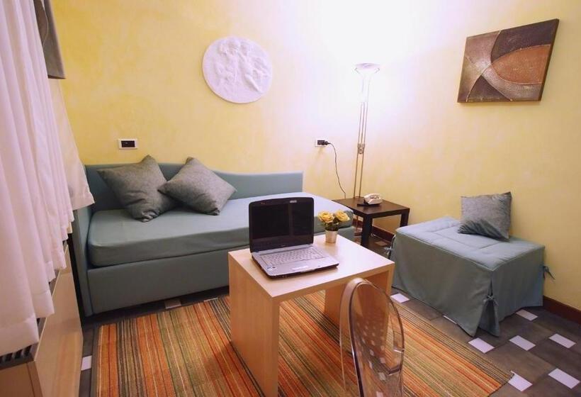 חדר משפחתי, Massimo D'azeglio