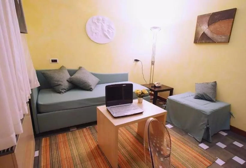 ファミリールーム, Massimo D'azeglio