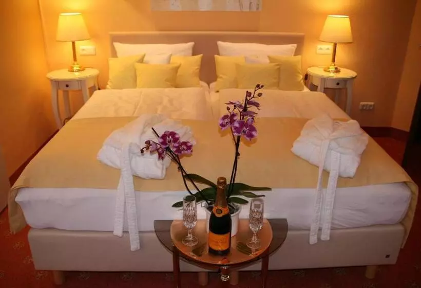 Standard-huone, Modena