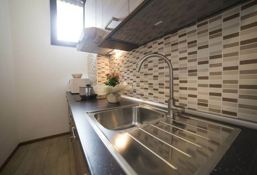 דירת חדר, Piccola Oasi