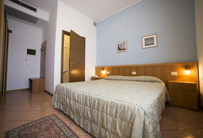 דירת חדר, Piccola Oasi