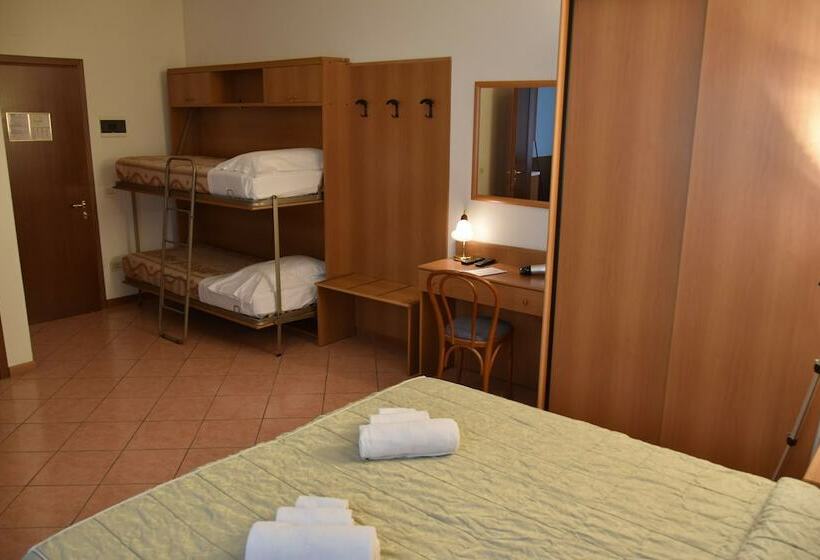 דירת חדר, Piccola Oasi