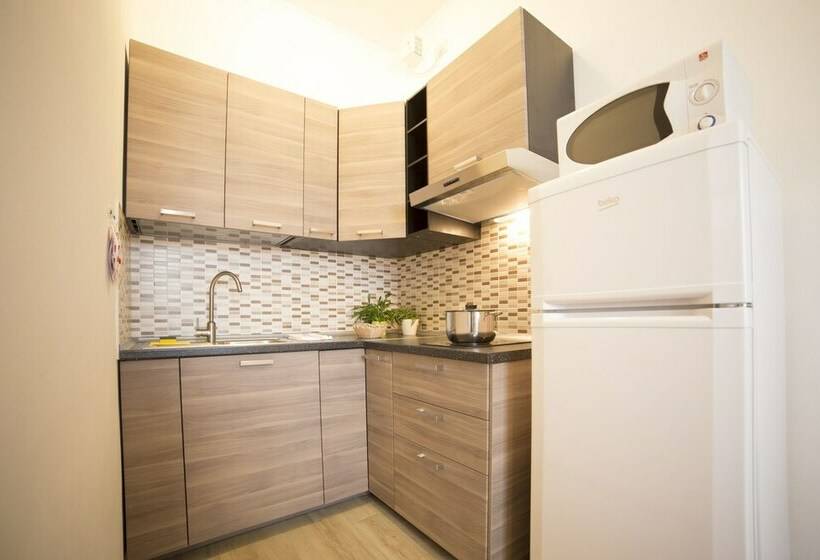 דירת חדר, Piccola Oasi