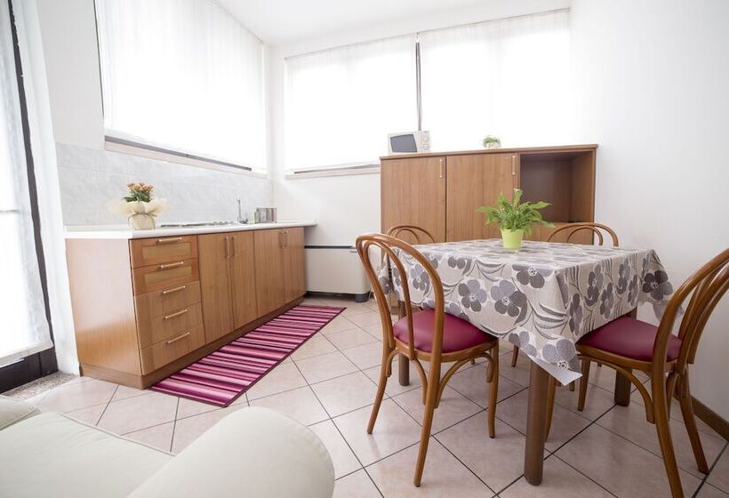 דירת חדר, Piccola Oasi