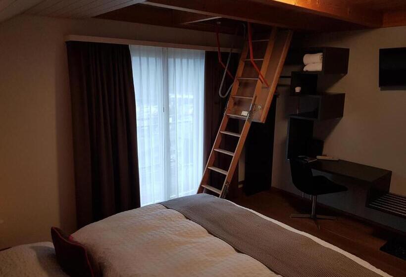 Familie Værelse, Roggerli