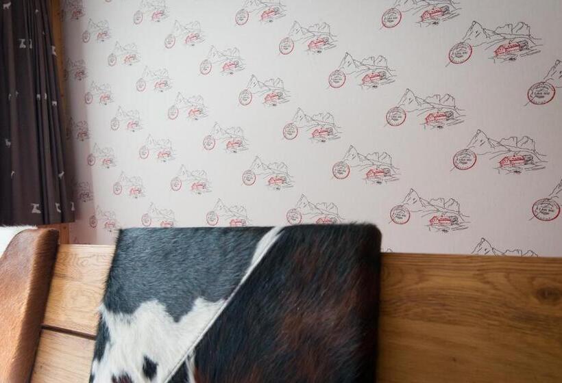 Standard 3 Pers. Værelse m. Udsigt, Roggerli