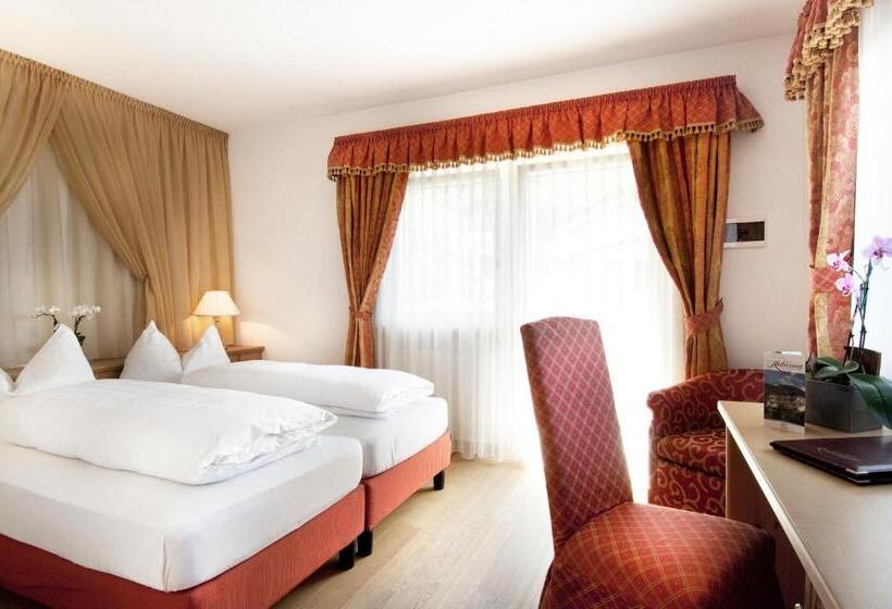 חדר סופריור עם מרפסת, Rotwand