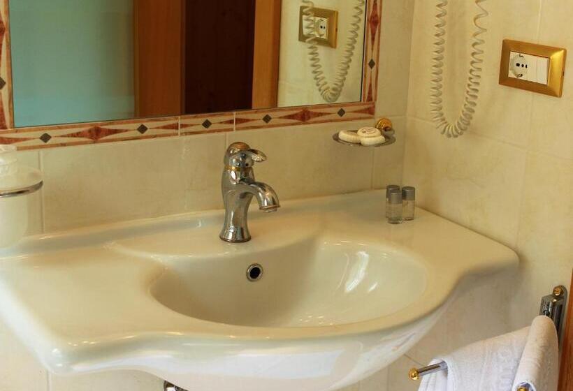 חדר סופריור יחיד, Rotwand