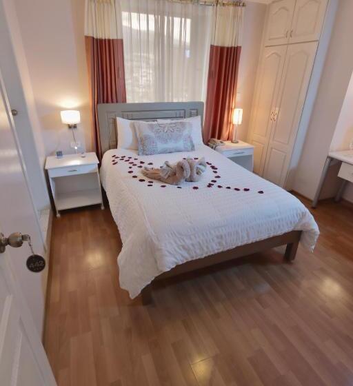 スタンダードルーム, Sandmelis