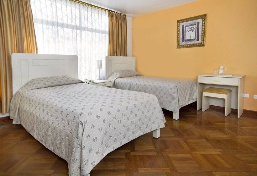 スタンダードルーム, Sandmelis