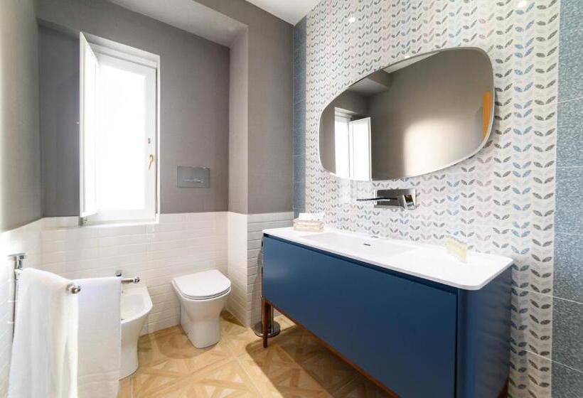 Полулюкс Вид на Море, Sogaris