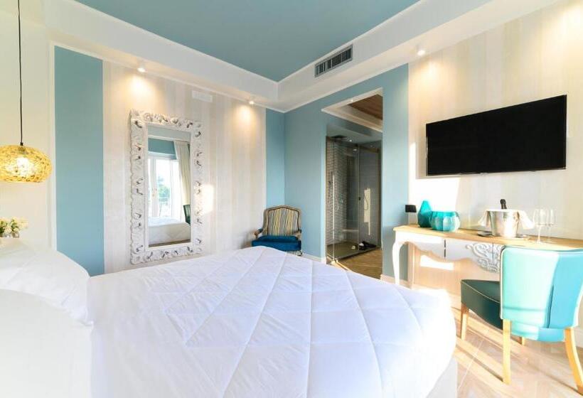 Полулюкс Вид на Море, Sogaris