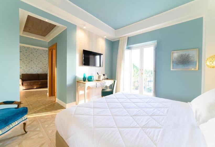 Полулюкс Вид на Море, Sogaris