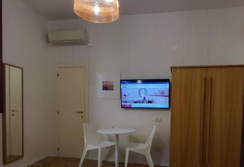 اتاق استاندارد, Stella Casabono