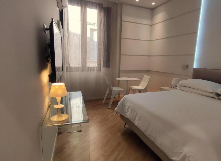 סוויטת ג'וניור, Stella Casabono