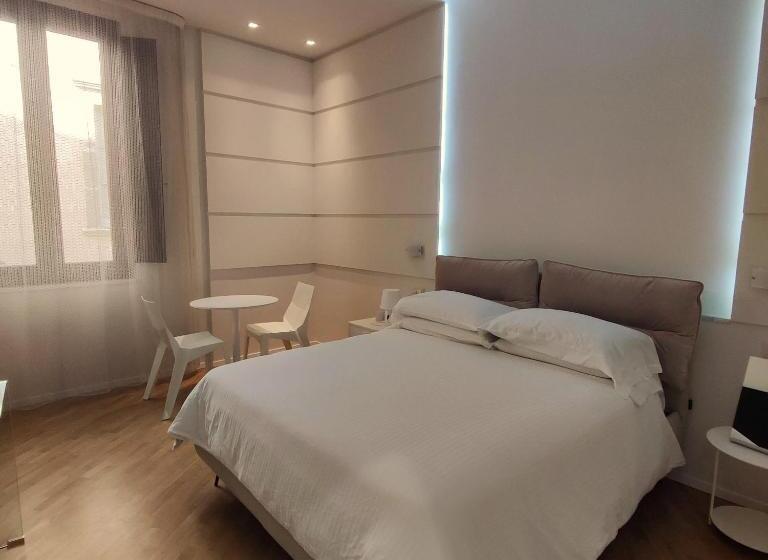 סוויטת ג'וניור, Stella Casabono