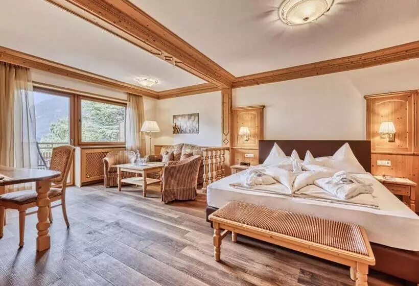 اتاق استاندارد چهارنفره با بالکن, Traubenheim