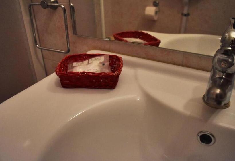 スタンダードルーム, Urbinati