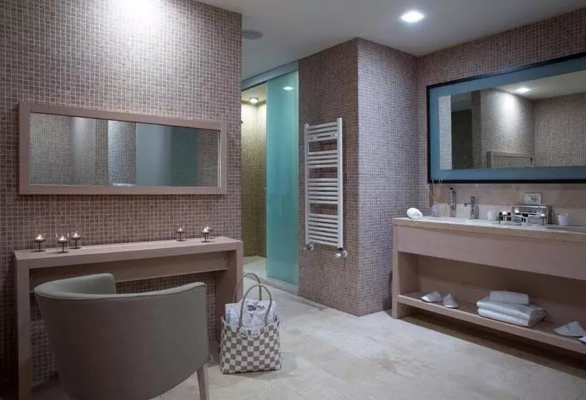 ハイドロマッサージバス付きスイート, Leonardo Hotel Lago Di Garda Wellness And Spa