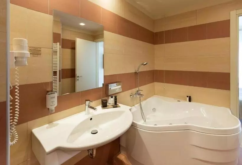 スイート, Leonardo Hotel Lago Di Garda Wellness And Spa