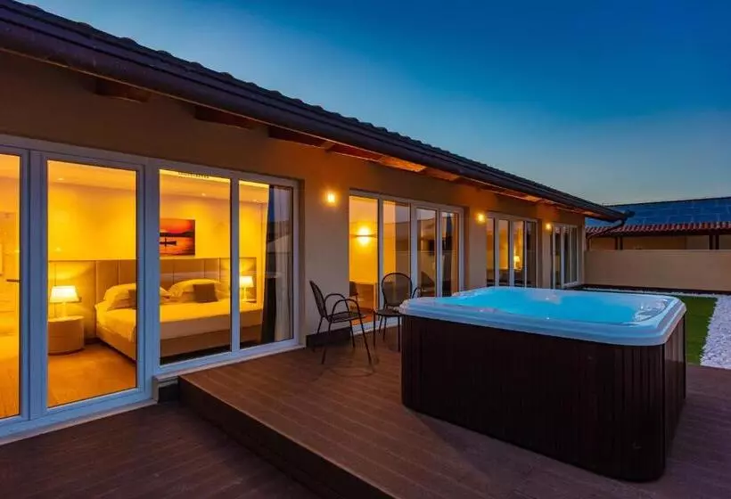 ハイドロマッサージバス付きスイート, Leonardo Hotel Lago Di Garda Wellness And Spa