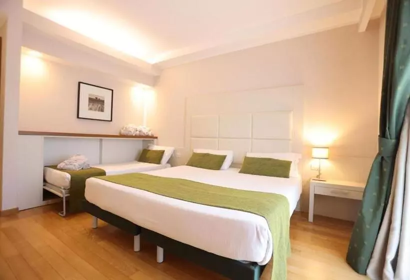 コンフォートトリプルルーム, Leonardo Hotel Lago Di Garda Wellness And Spa