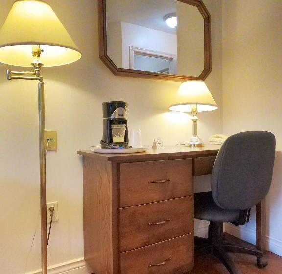 اتاق استاندارد با 2 تخت دوبل, Sherwood Inn And Motel Charlottetown