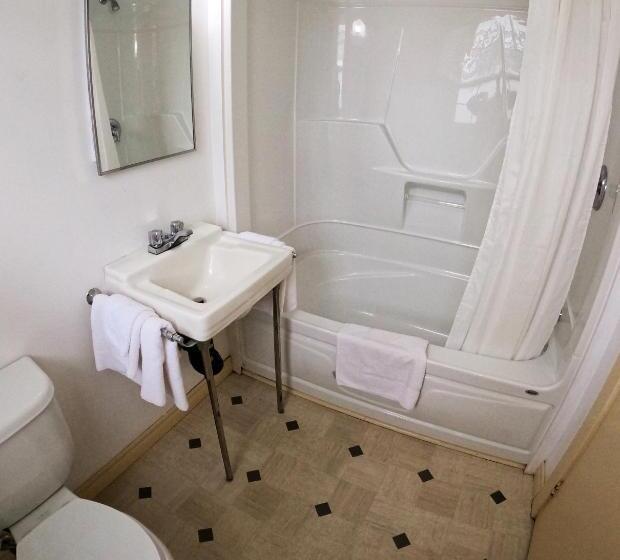 اتاق استاندارد با 2 تخت دوبل, Sherwood Inn And Motel Charlottetown