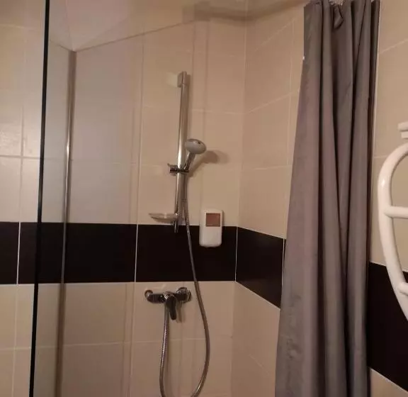 اتاق استاندارد سه نفره, Atoll Hotel Restaurant