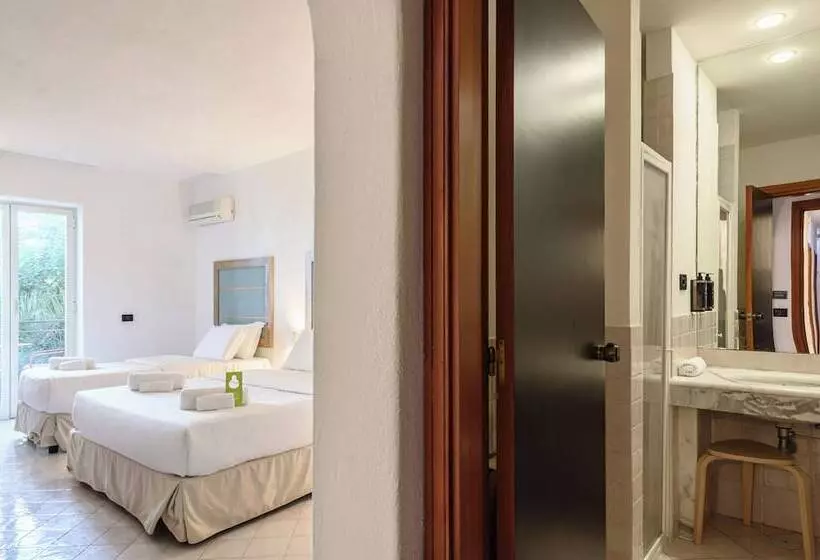 Standard Neljän Hengen Huone, B&b Hotel Ischia San Nicola