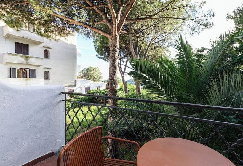 スタンダード４人部屋, B&b Hotel Ischia San Nicola