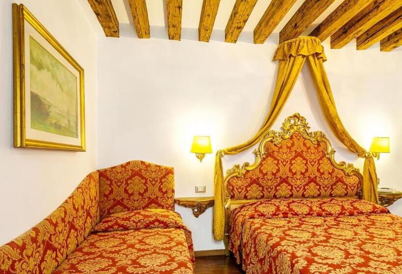 اتاق کلاسیک سه تخته, Al Vagon