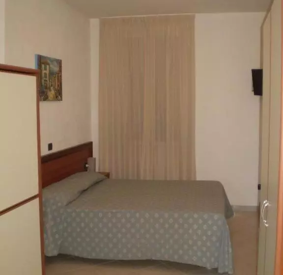 اتاق استاندارد چهار تخته, Albergo Posta