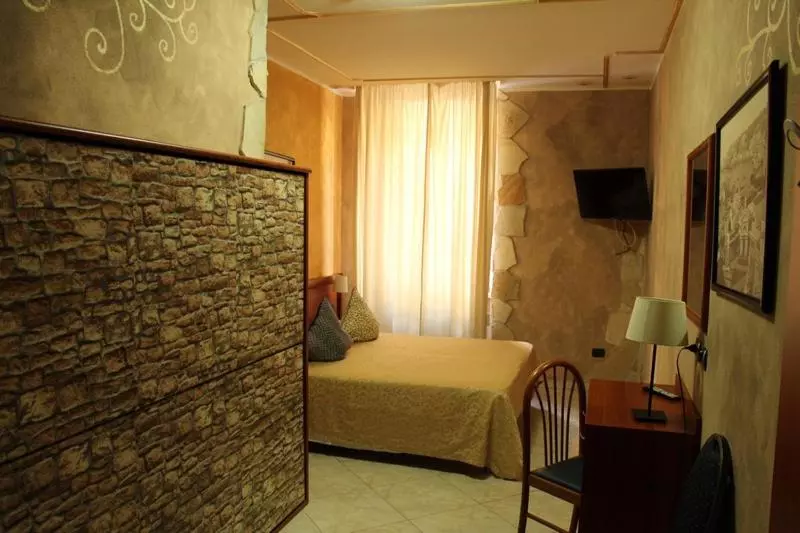 اتاق استاندارد چهار تخته, Albergo Posta