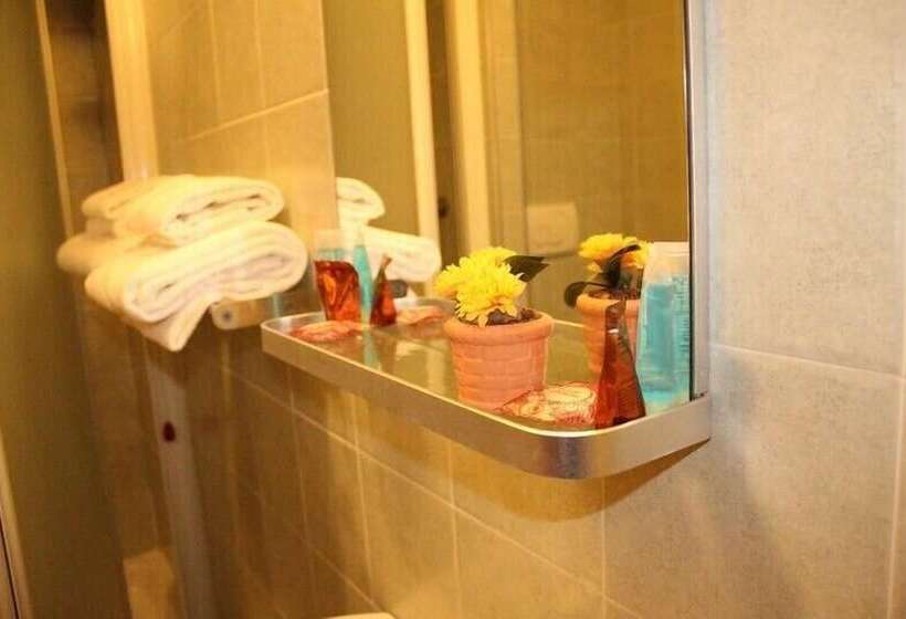اتاق اکونومی, Albergo Posta