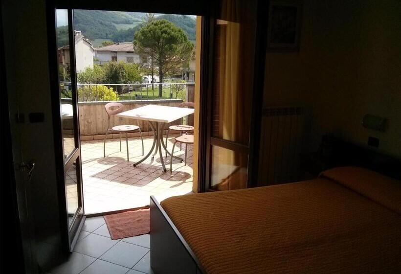 스탠다드 트리플 룸, Albergo Shine